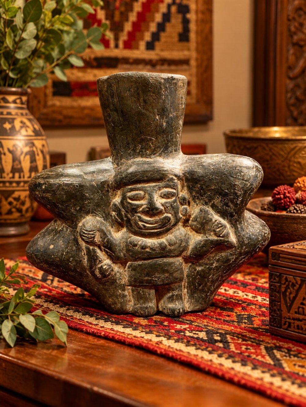Prehispanic Inspired Huaco Mochica, Where Ancient Art Meets Timeless Luxury.